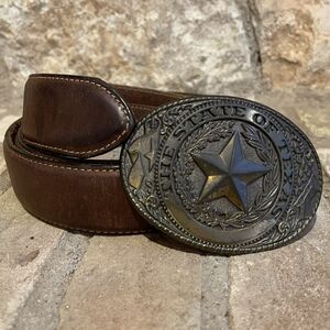 The State of Texas Western Belt & Buckle Brass tone Star Flag Metal Made in USA